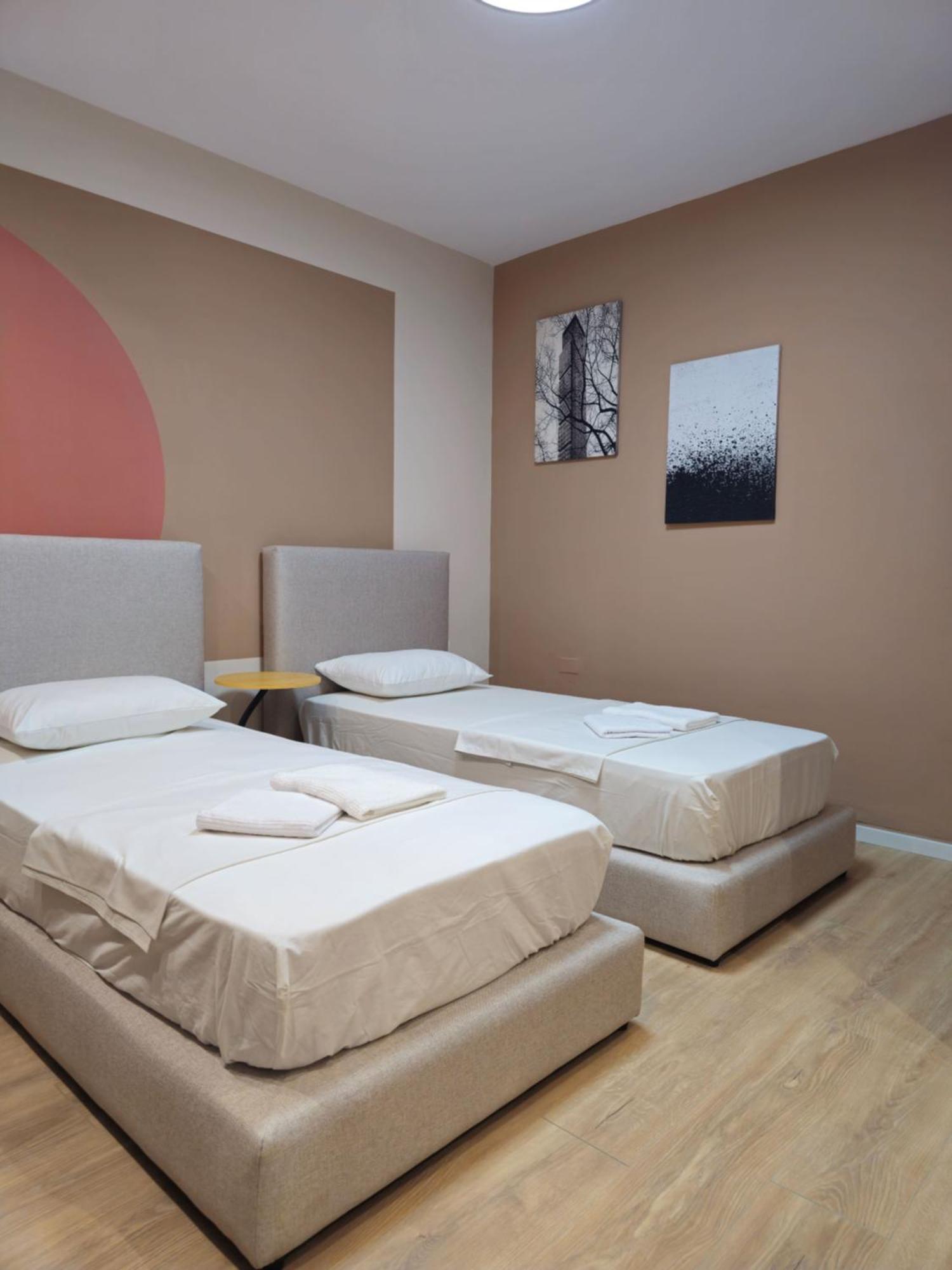 Hotel Center Cozy Nest Tirana Exterior foto